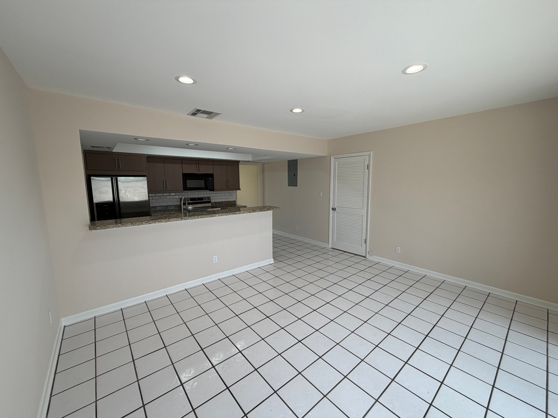Family room off the kitchen